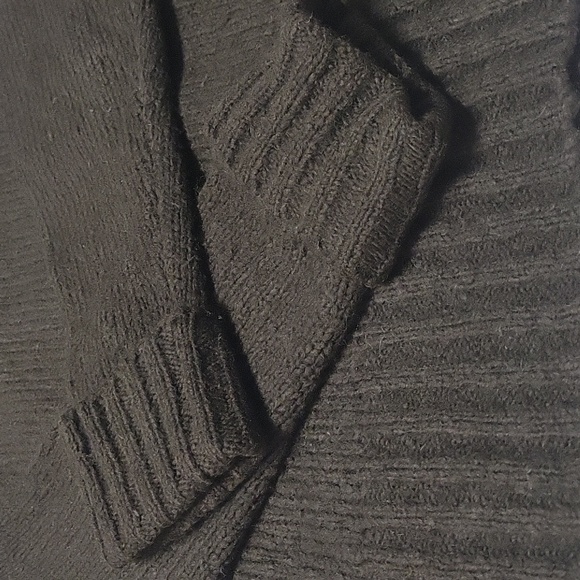 Limited America Turtleneck Sweater, in a Deep Brown color, size Large - Picture 3 of 4